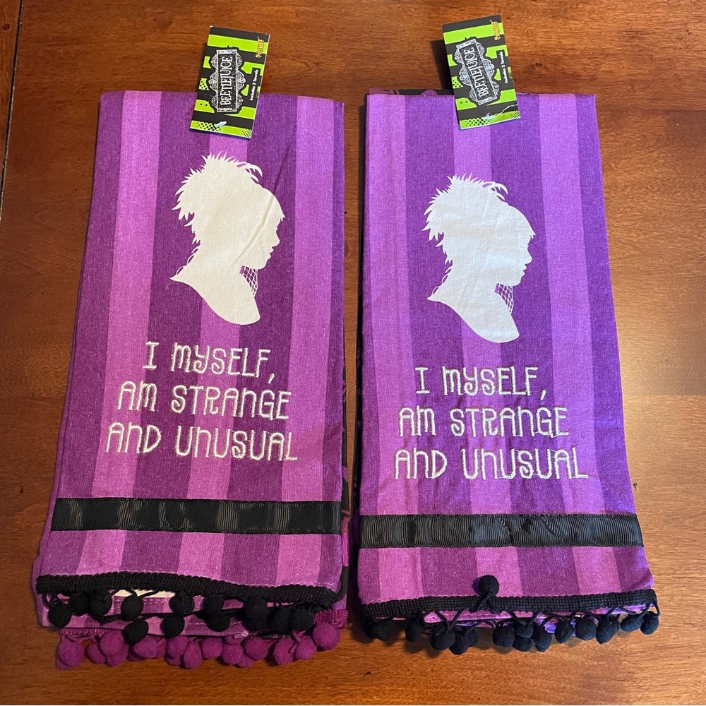 Beetlejuice Decorative Kitchen Towels and Tablecloth. New. - Picture 4 of 12